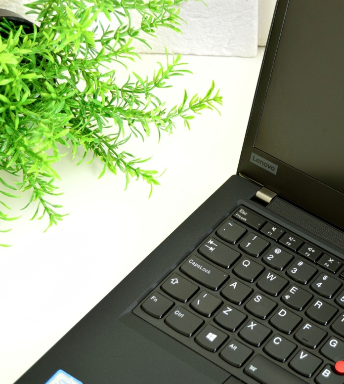 Laptop Lenovo ThinkPad T490 - zdjęcie produktu